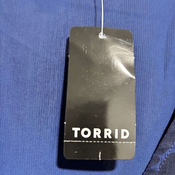 NWT Torrid Womens Chiffon Ruffled Surplice Crop Blouse Top 3X Blue Leopard Print - Picture 4 of 7